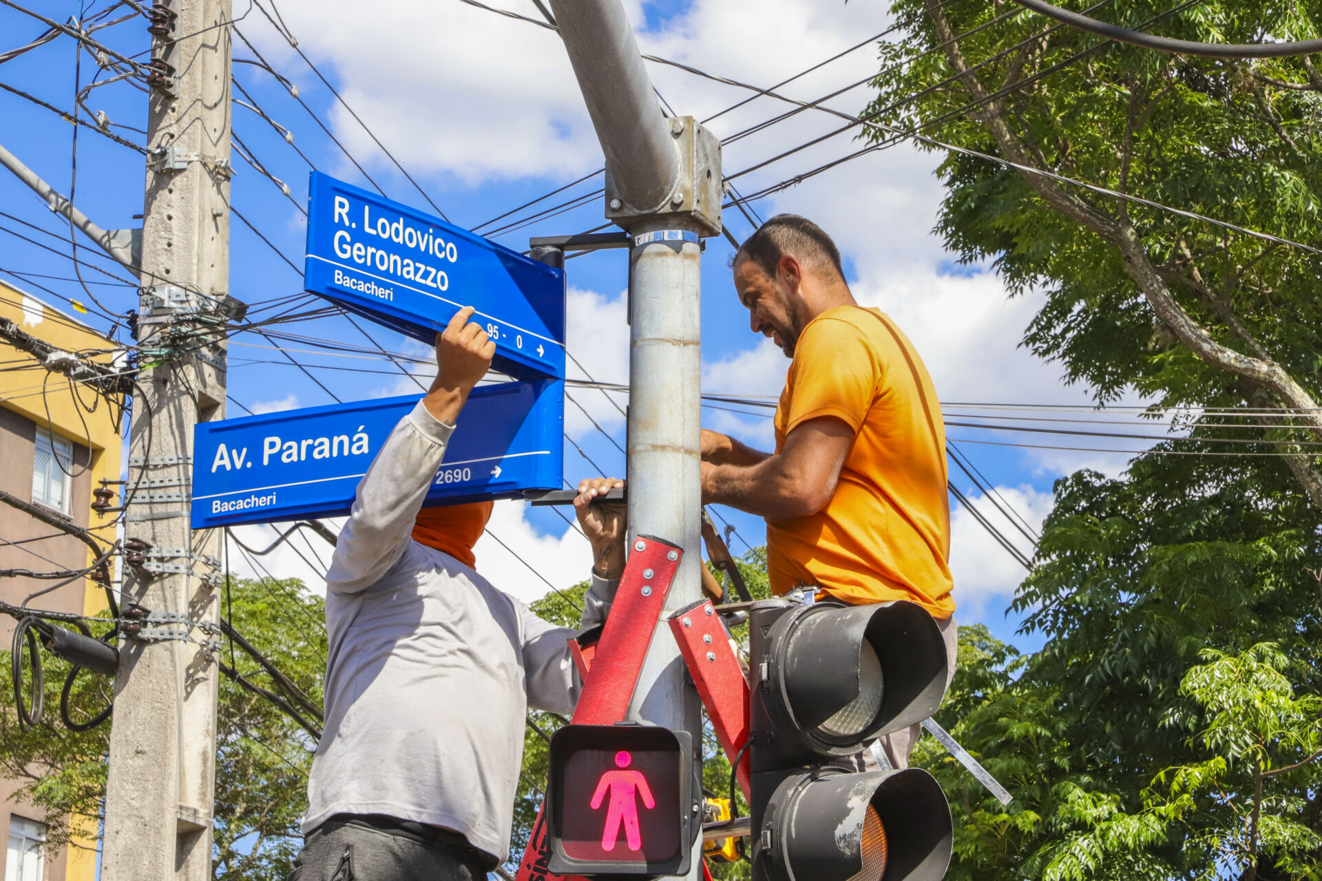 Curitiba Est Ganhando Novas Placas De Ruas J Foram Instaladas