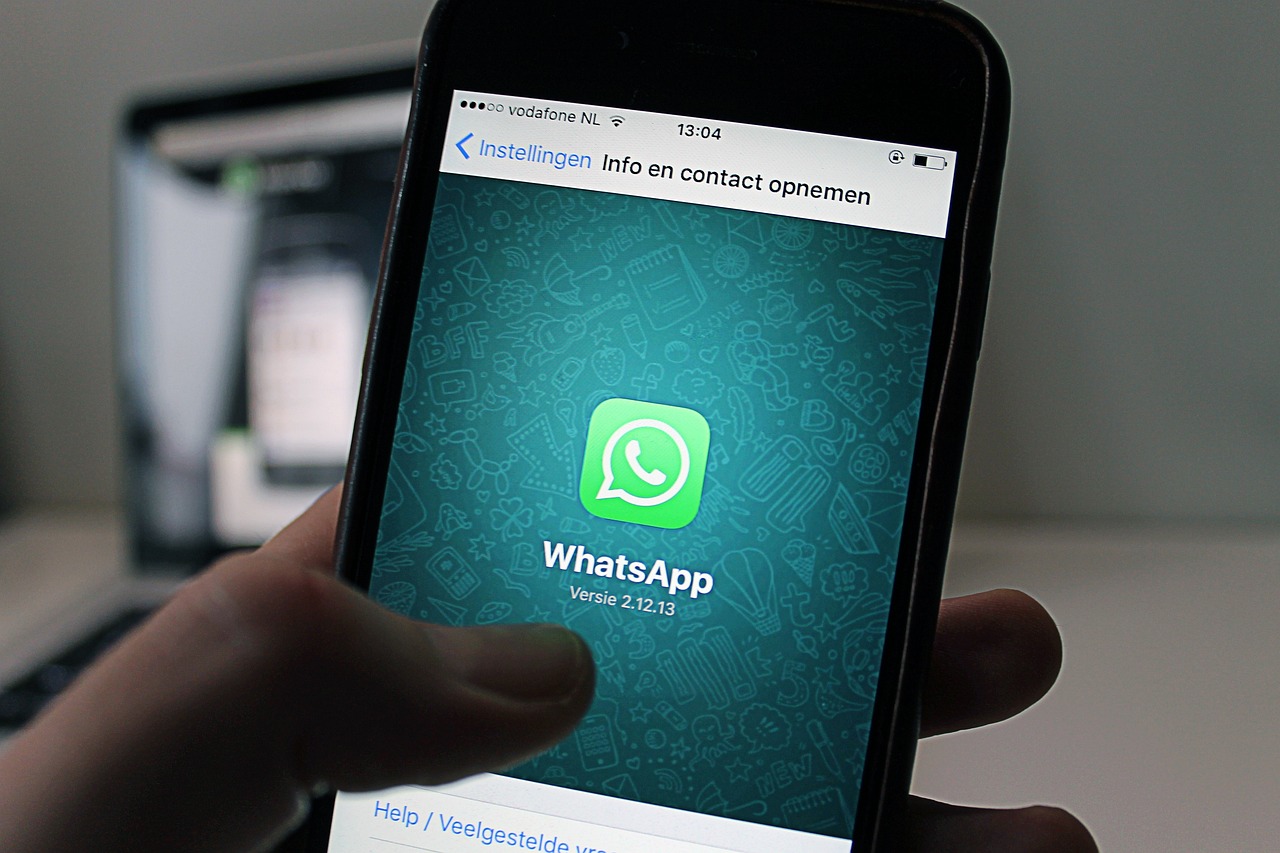 Meta AI chega ao WhatsApp Conheça a nova ferramenta e suas