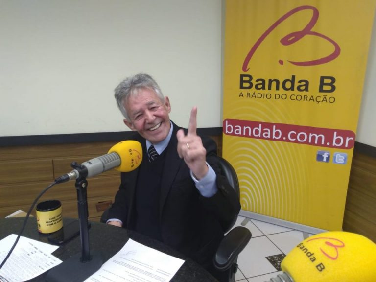 Rádio Banda B Começa A Transmitir Sua Programação Em FM 79.3 | XV Curitiba