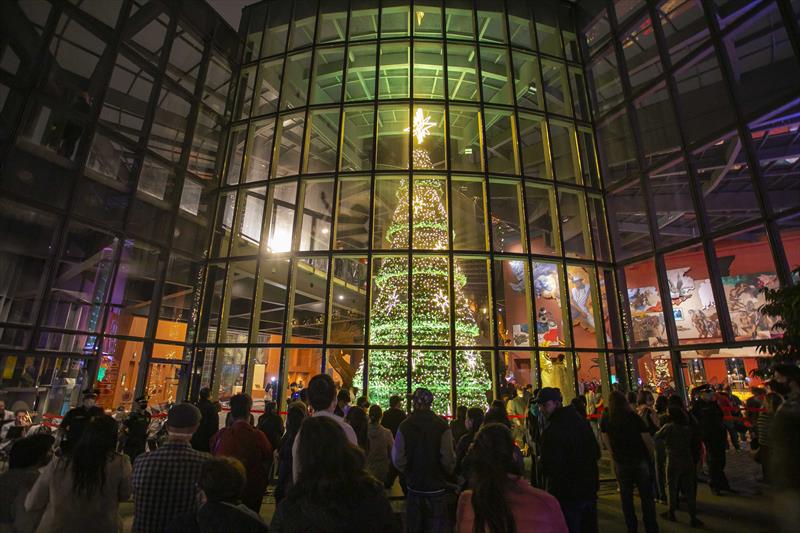 Greca abre a programação oficial do Natal - Luz dos Pinhais deste ano em  Curitiba | XV Curitiba
