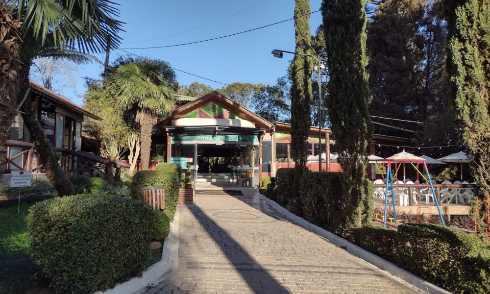 Para sair da rotina e aproveitar o domingão, restaurante Minas d’ Água na Grande Curitiba é uma opção
