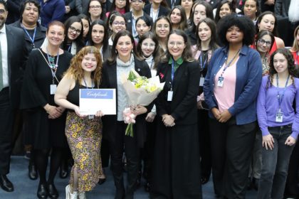 Assembleia Legislativa do Paraná | ALEP | Notícias > Comunicação PU 2025: Líder da Bancada Feminina do Paraná palestra sobre as conquistas das mulheres na política
