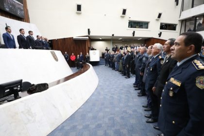 Assembleia Legislativa do Paraná | ALEP | Notícias > Assembleia Legislativa reconhece trajetória da Guarda Municipal de Curitiba