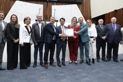 Assembleia Legislativa do Paraná | ALEP | Notícias > Sessão Solene na Assembleia Legislativa celebra os 30 anos do Hospital Vita