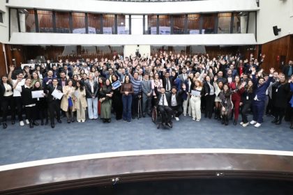 Assembleia Legislativa do Paraná | ALEP | Notícias > Sexta edição do Parlamento Universitário chega ao fim com recorde de proposições e instituições participantes