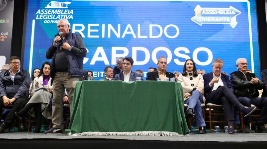 Assembleia Legislativa do Paraná | ALEP | Notícias > Assembleia Itinerante em Castro recebe mais de 50 reivindicações de entidades e sociedade civil organizada