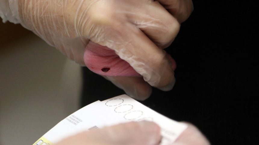 Assembleia Legislativa do Paraná | ALEP | Notícias > Aprovado projeto de lei que amplia o número de doenças diagnosticadas pelo teste do pezinho no Paraná