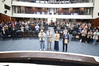 Assembleia Legislativa do Paraná | ALEP | Notícias > Capacitação sobre inteligência artificial encerra com relatos de avanços para a administração pública