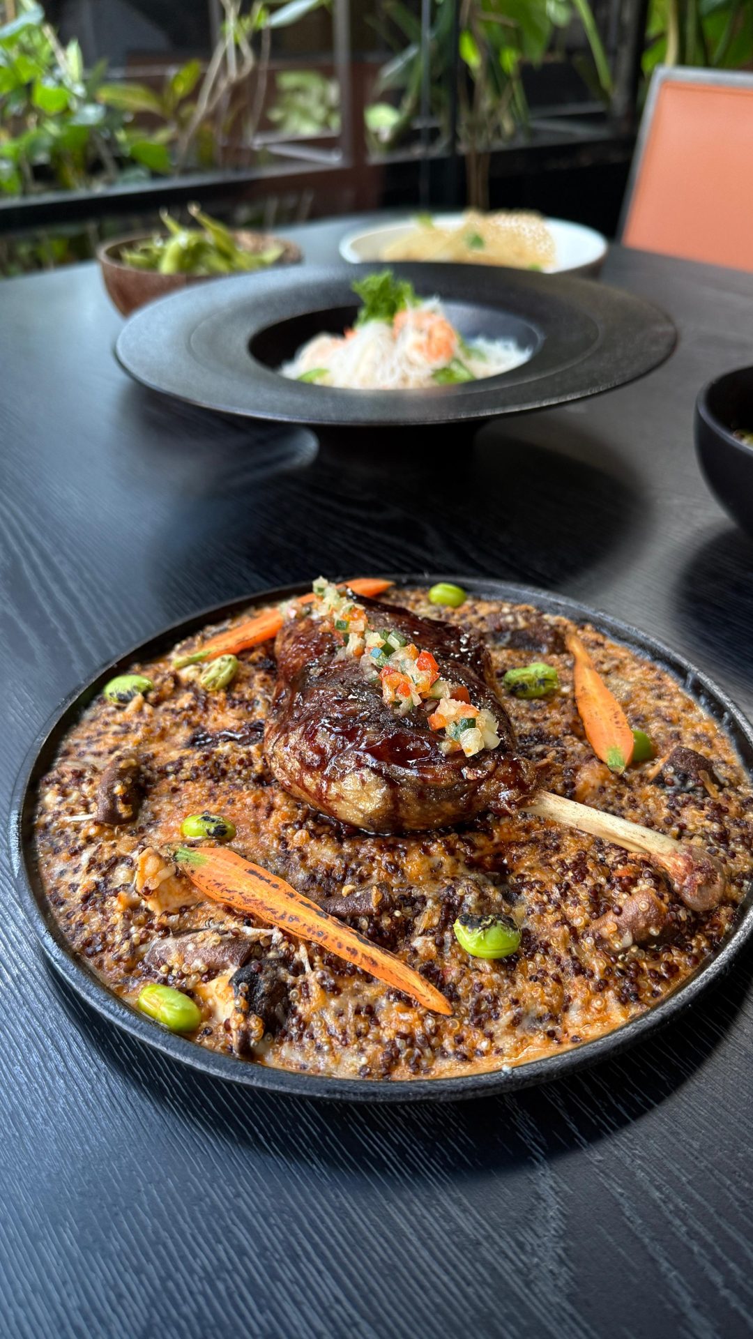 Nuu Nikkei apresenta novos pratos com toque criativo do chef Carlos Alata